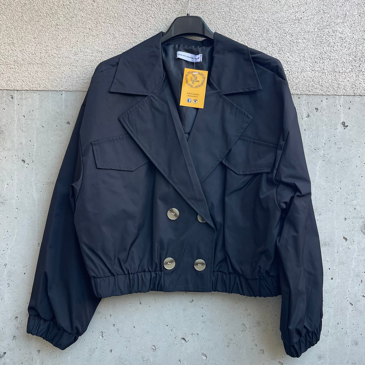 TRENCH corto arricciato