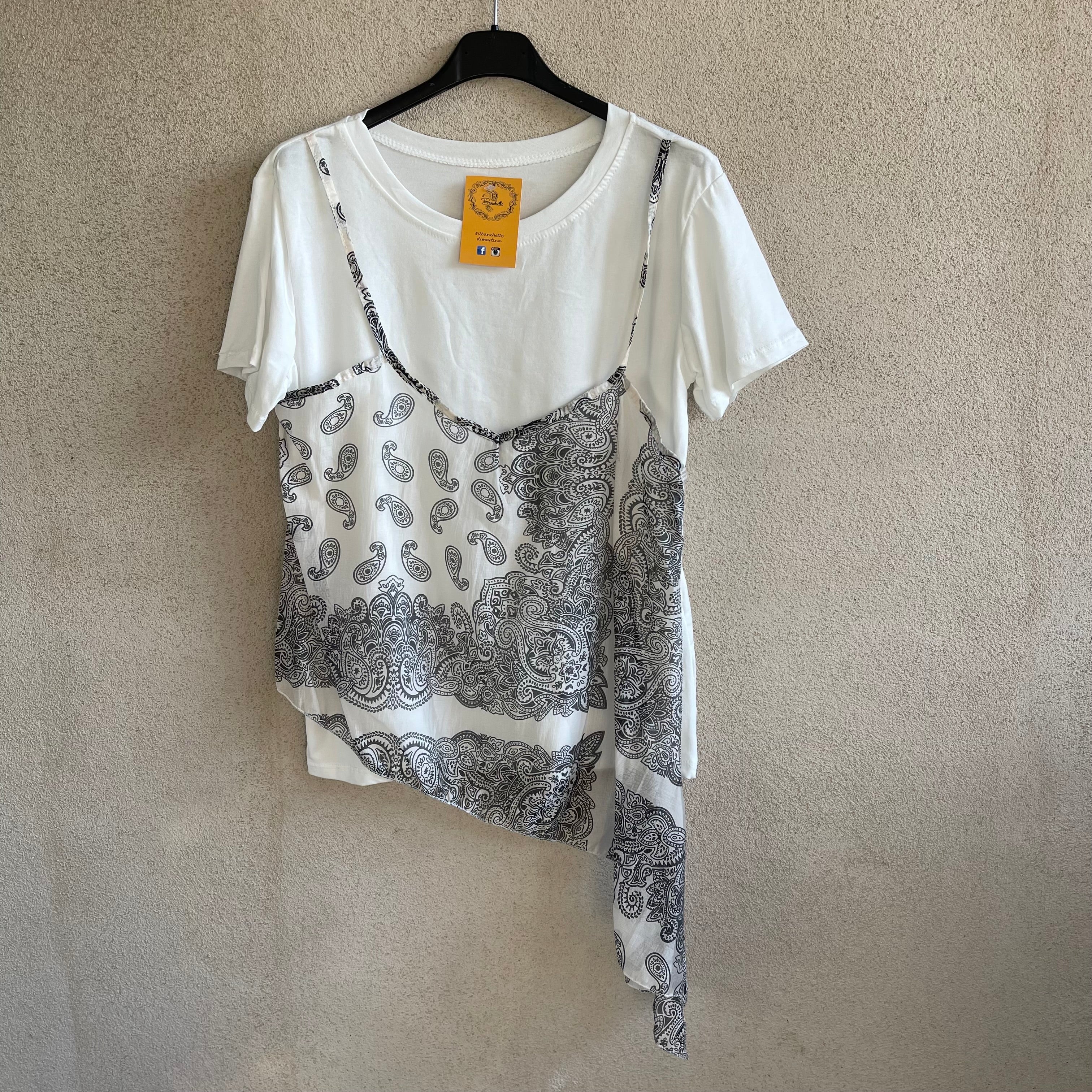 t-shirt con TOP BANDANA