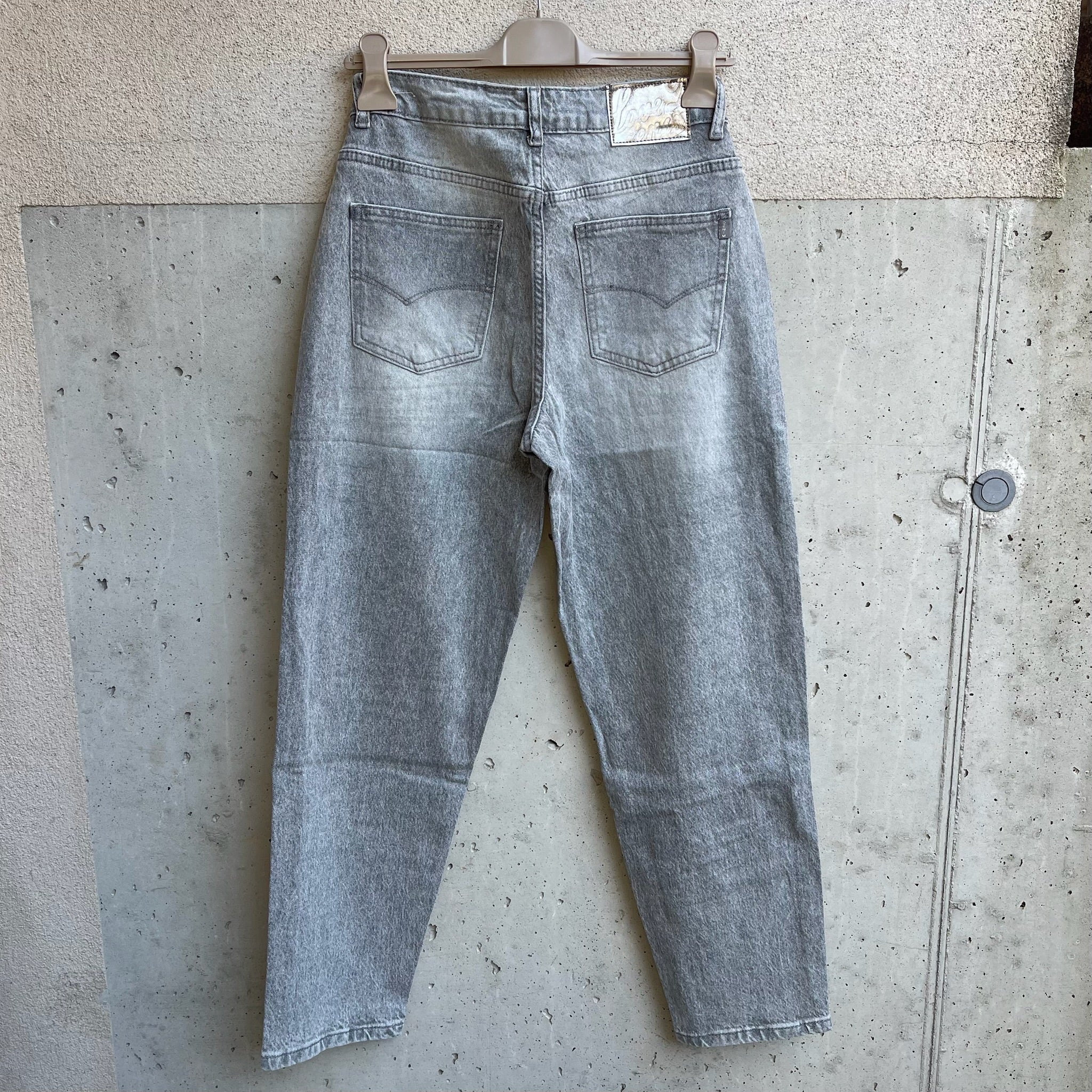 jeans MOMFiT grigio