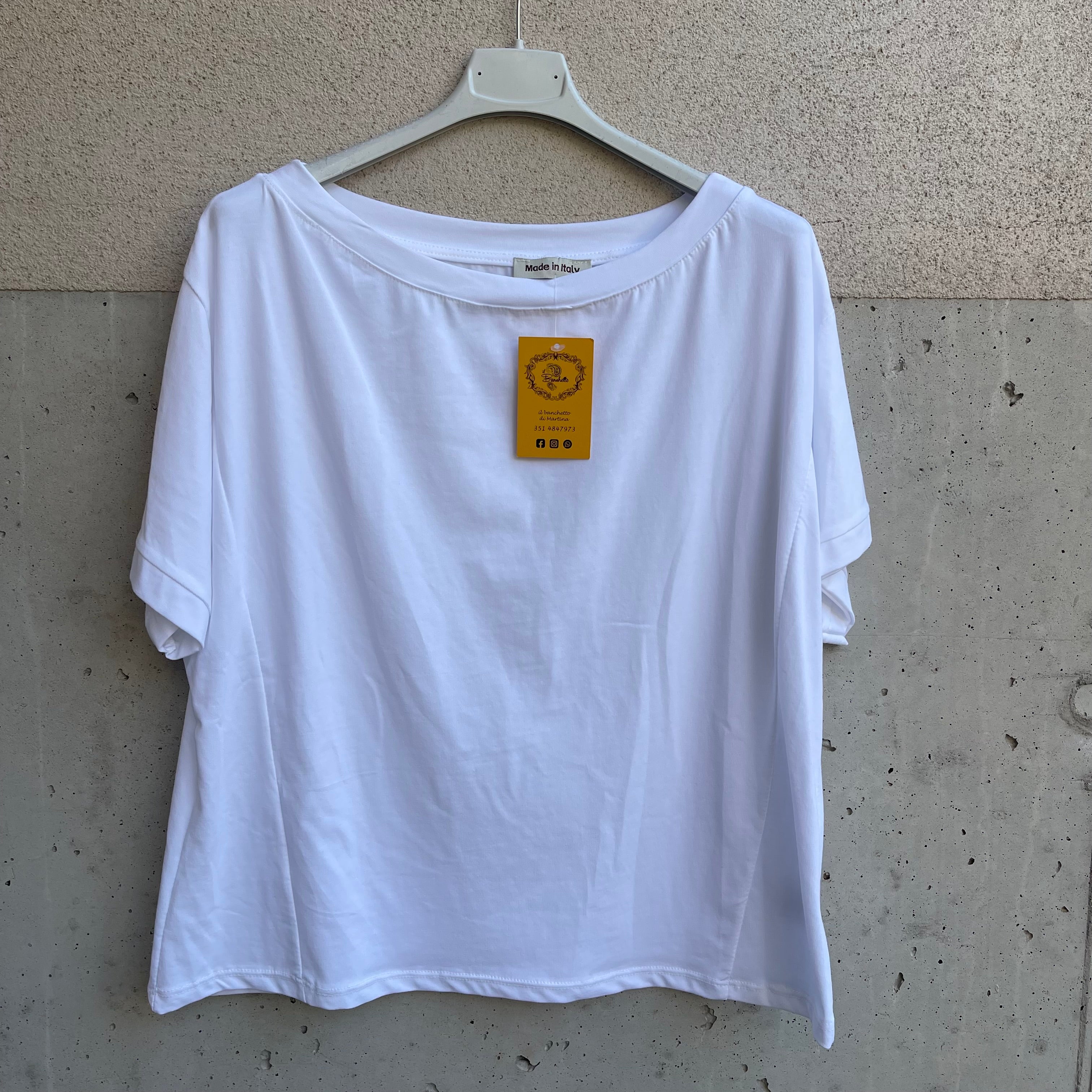 t-shirt over SCATOLINA