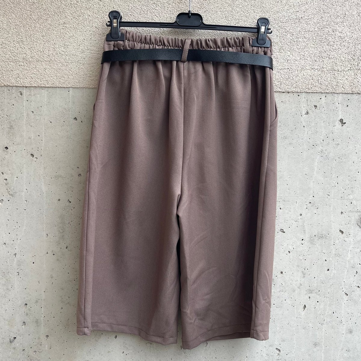 BERMUDA elasticizzato con cintura