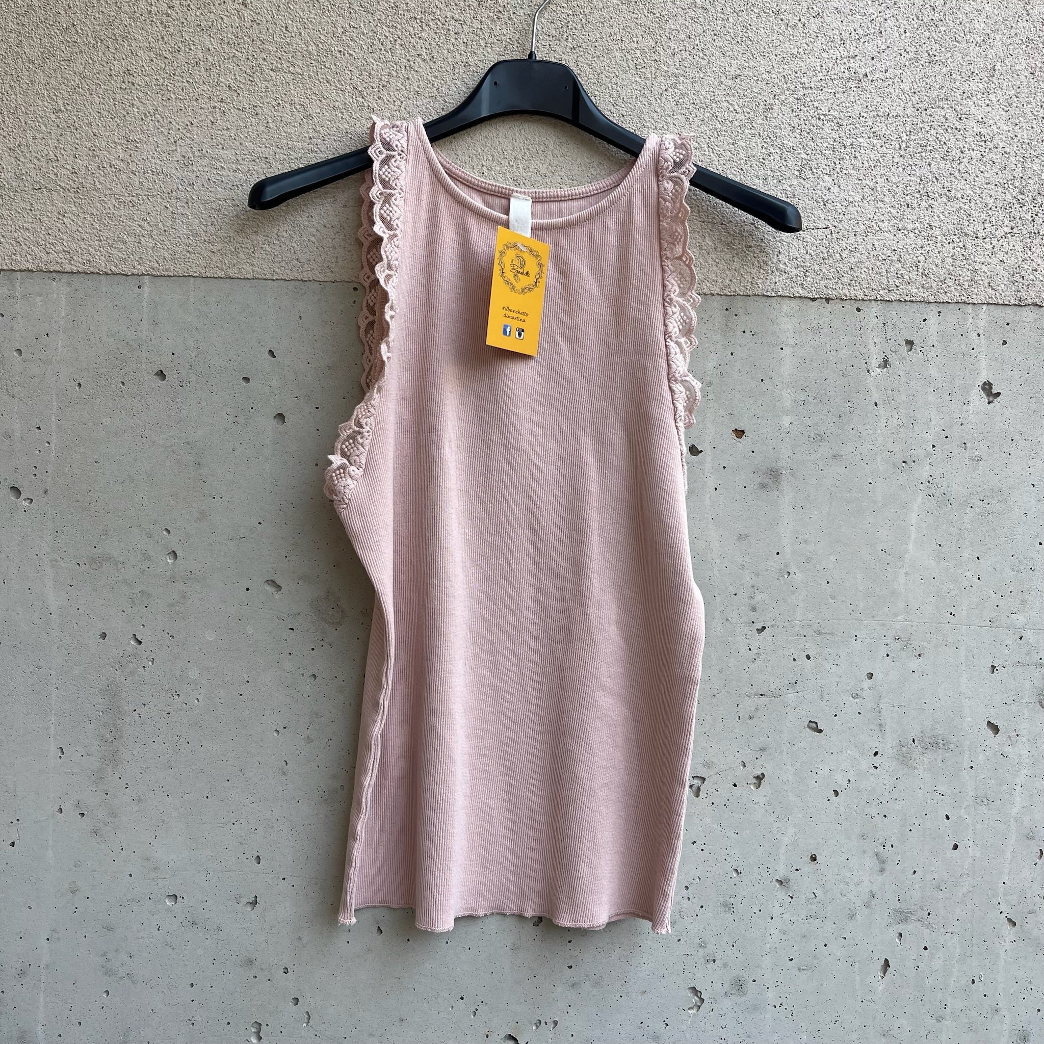 Canottina basic con PIZZO APPLICATO