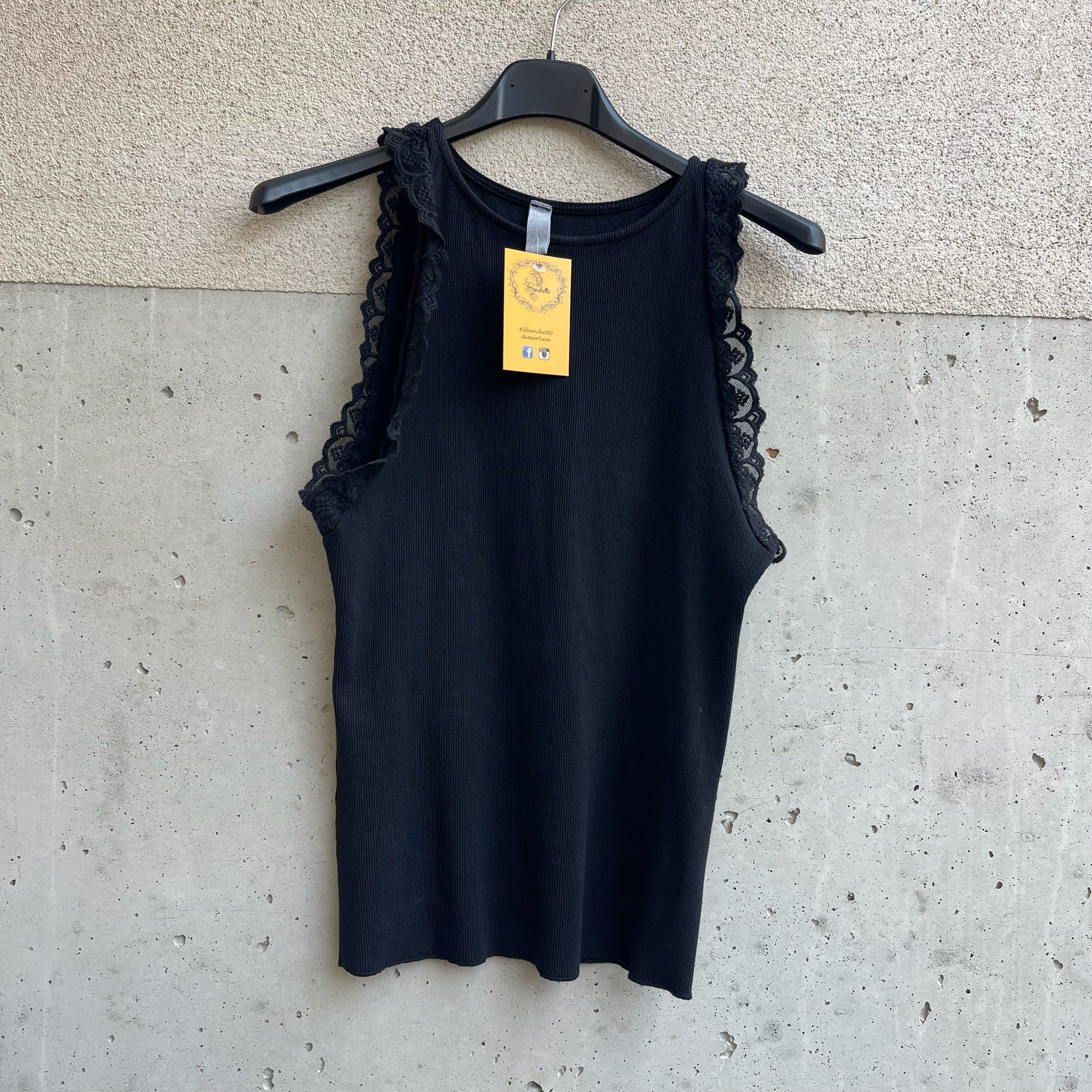 Canottina basic con PIZZO APPLICATO
