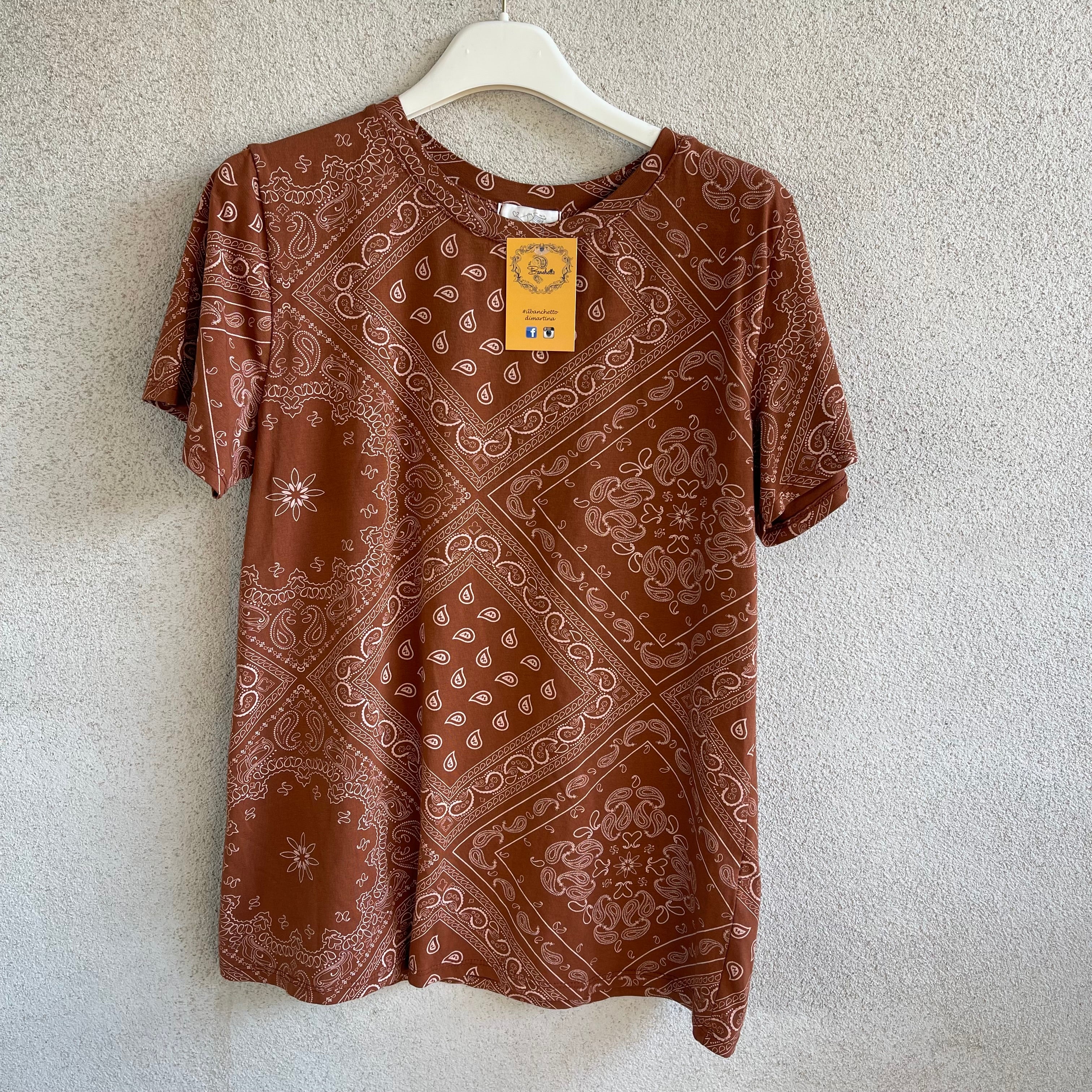 t-shirt BANDANA