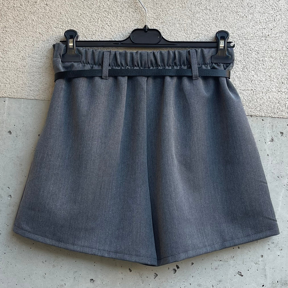 pantaloncino con CINTURINO