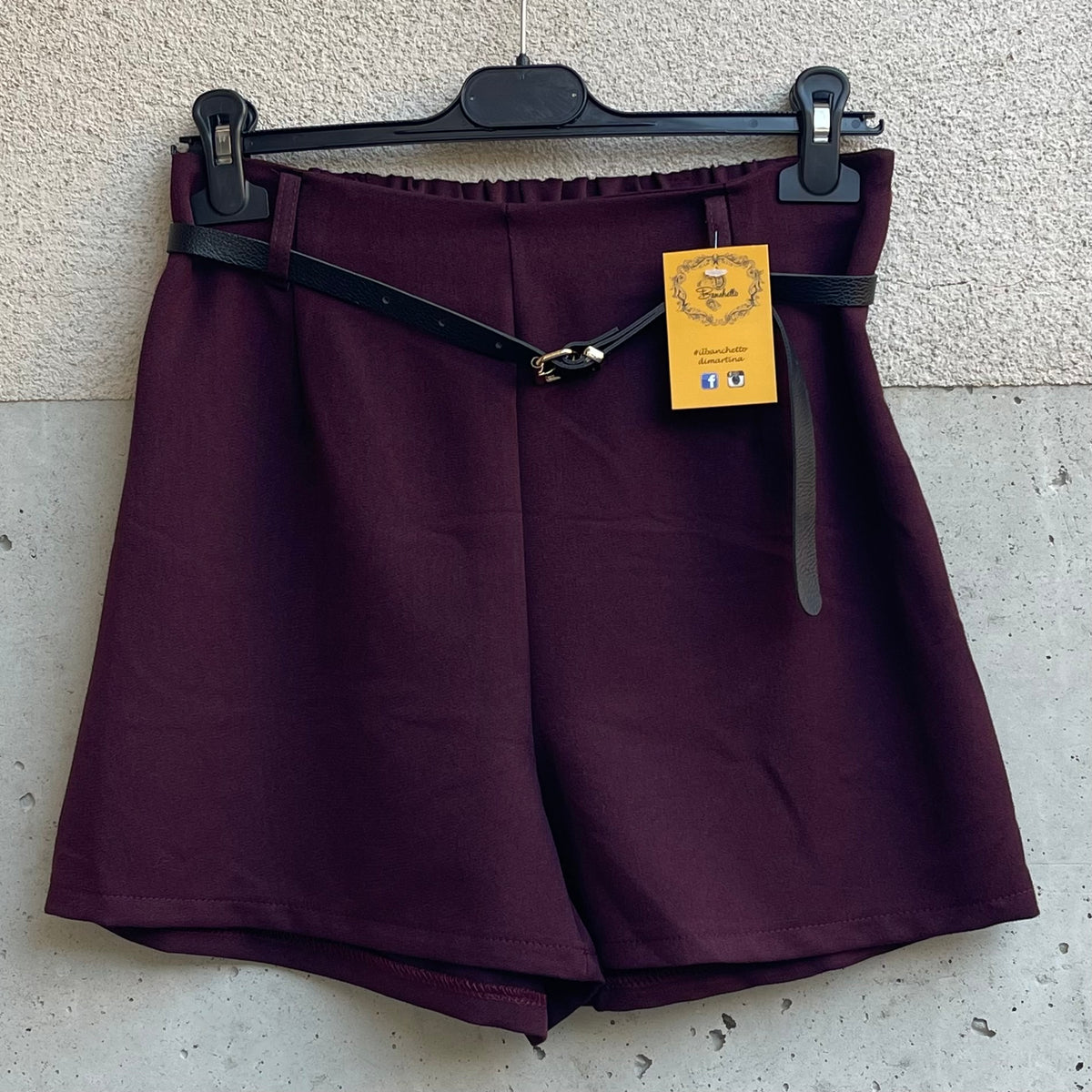 pantaloncino con CINTURINO