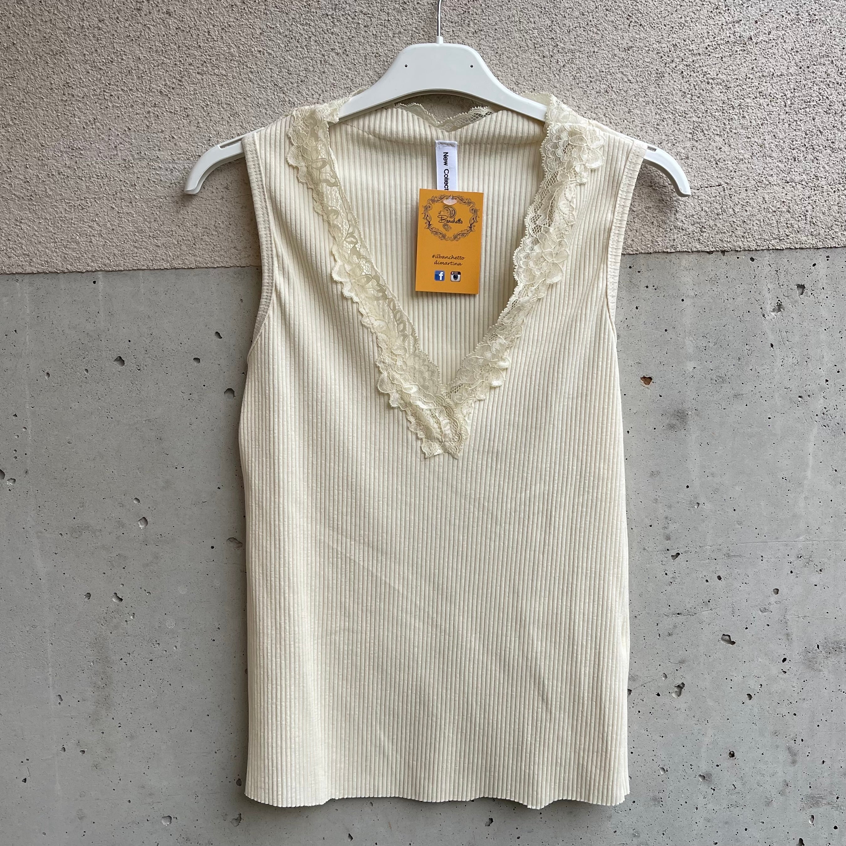 canottina scollo V pizzo
