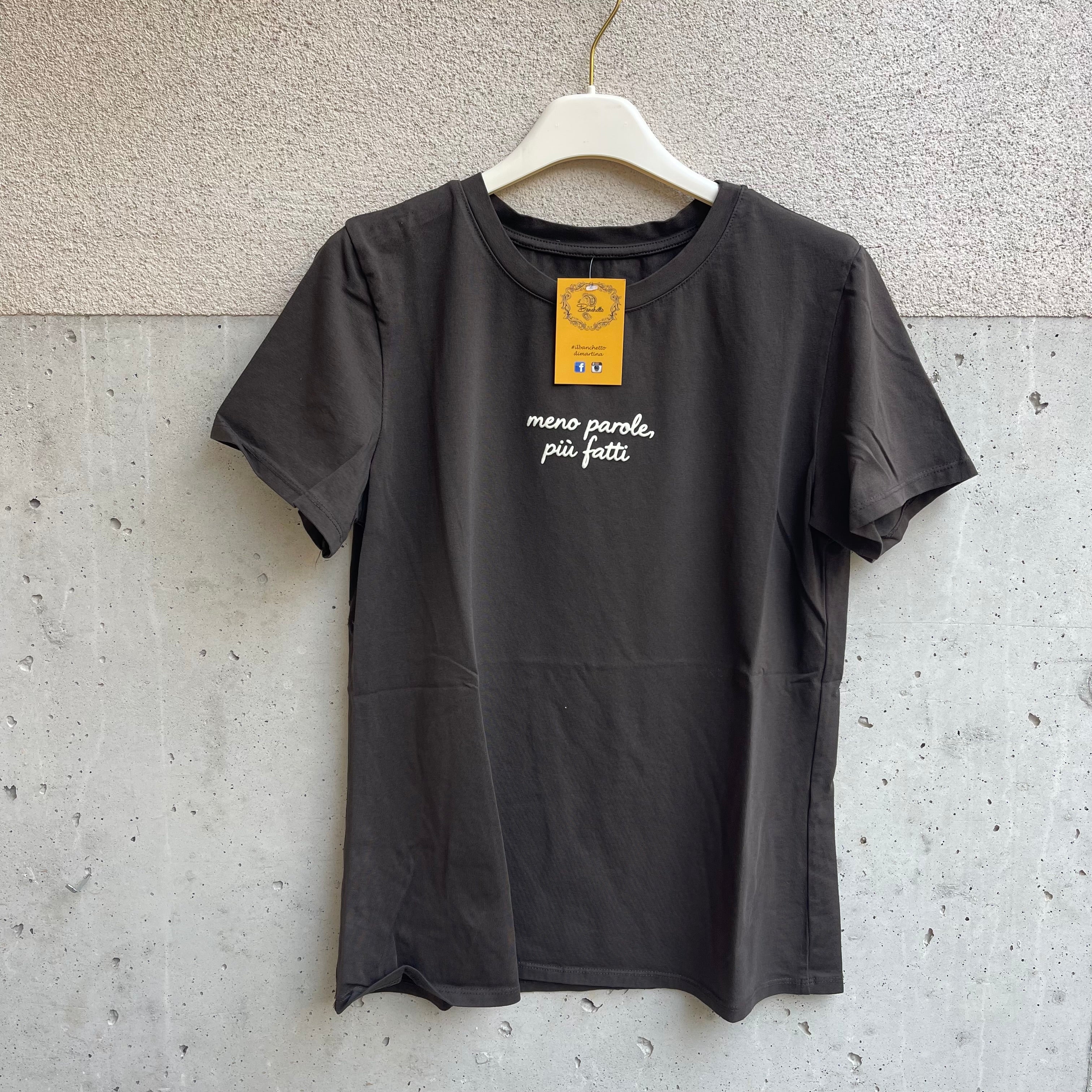 t-shirt “MENO PAROLE PIU FATTI”